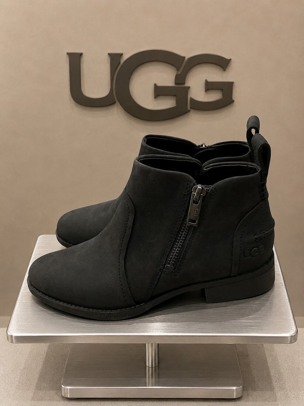 UGG Aureo II Black Waterproof Nubuck Ankle Boots 1105865 Sz 5.5 NWB